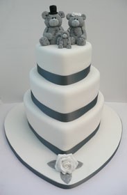 Me To You wedding cake
